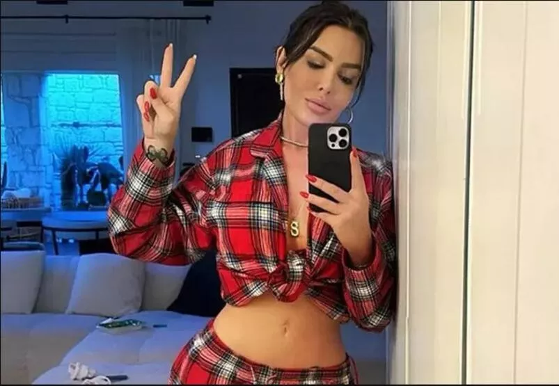 Selin Ciğerci'nin Instagram'dan kazandığı para dudak uçuklattı!... 15 saniyelik story başına aldığı ücret şaşırtıcı