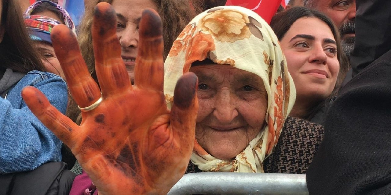 Erzincan'da mitinge katılan yurttaştan Kılıçdaroğlu'na şiir