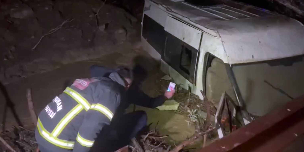 Sele kapılan minibüsteki 6 işçi kurtarıldı