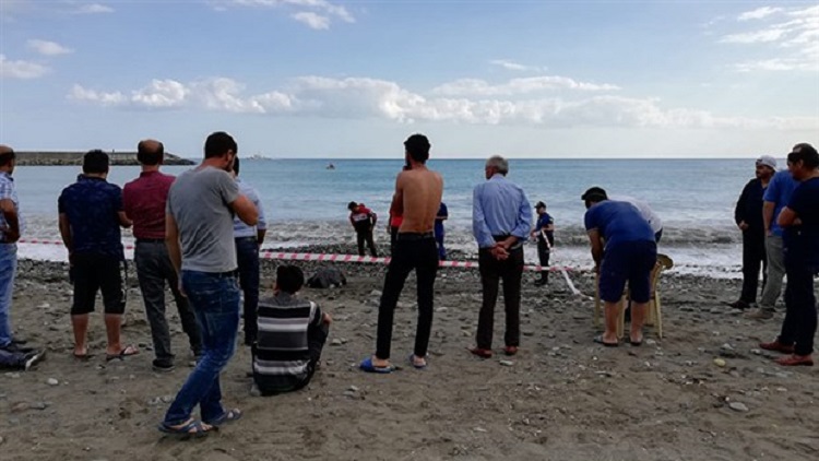Denizde kaybolan 2 inşaat işçisinin cansız bedenleri, sahile vurdu