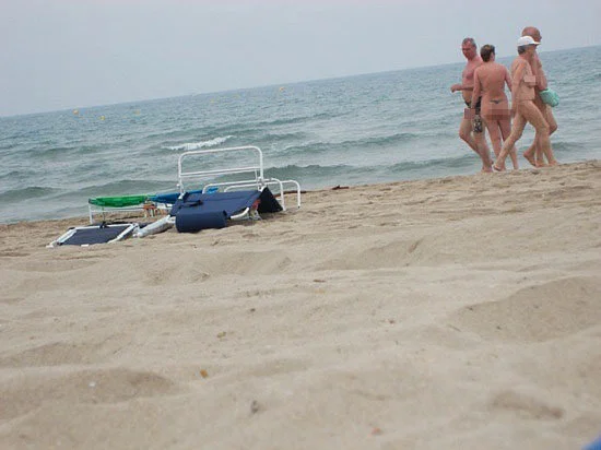 Dünyanın ilk çıplaklar kampı olarak kabul ediliyor! Köye yerleşenlerin sayıları her geçen gün artıyor