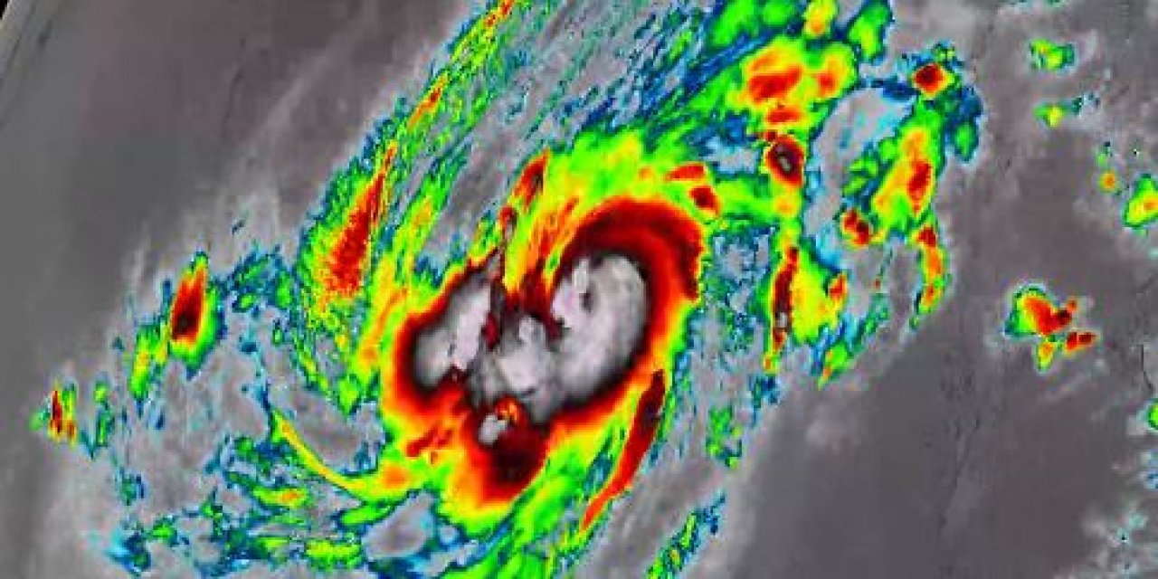 Milyonlarca İnsan Tehlike Altında: Mocha Kasırgası, Yüzbinlerce Mültecinin Bulunduğu Yere Doğru İlerliyor