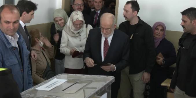 Temel Karamollaoğlu Eşi Nereli? Yabancı Mı?