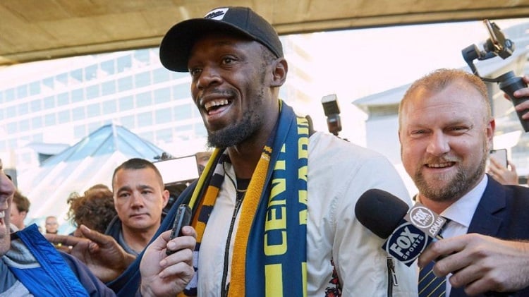 Usain Bolt futbolculuk kariyerine başlıyor
