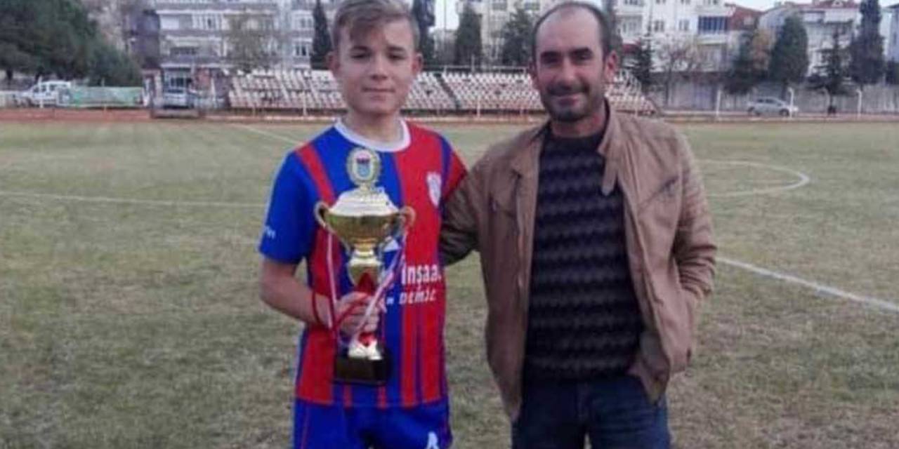 Bir Saat Arayla Kalp Krizi Geçiren Baba ile Oğlu Hayatını Kaybetti