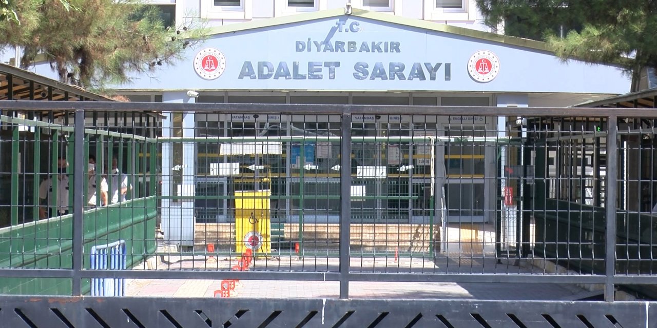8 Yıl Ceza Aldı, Hakime Saldırdı