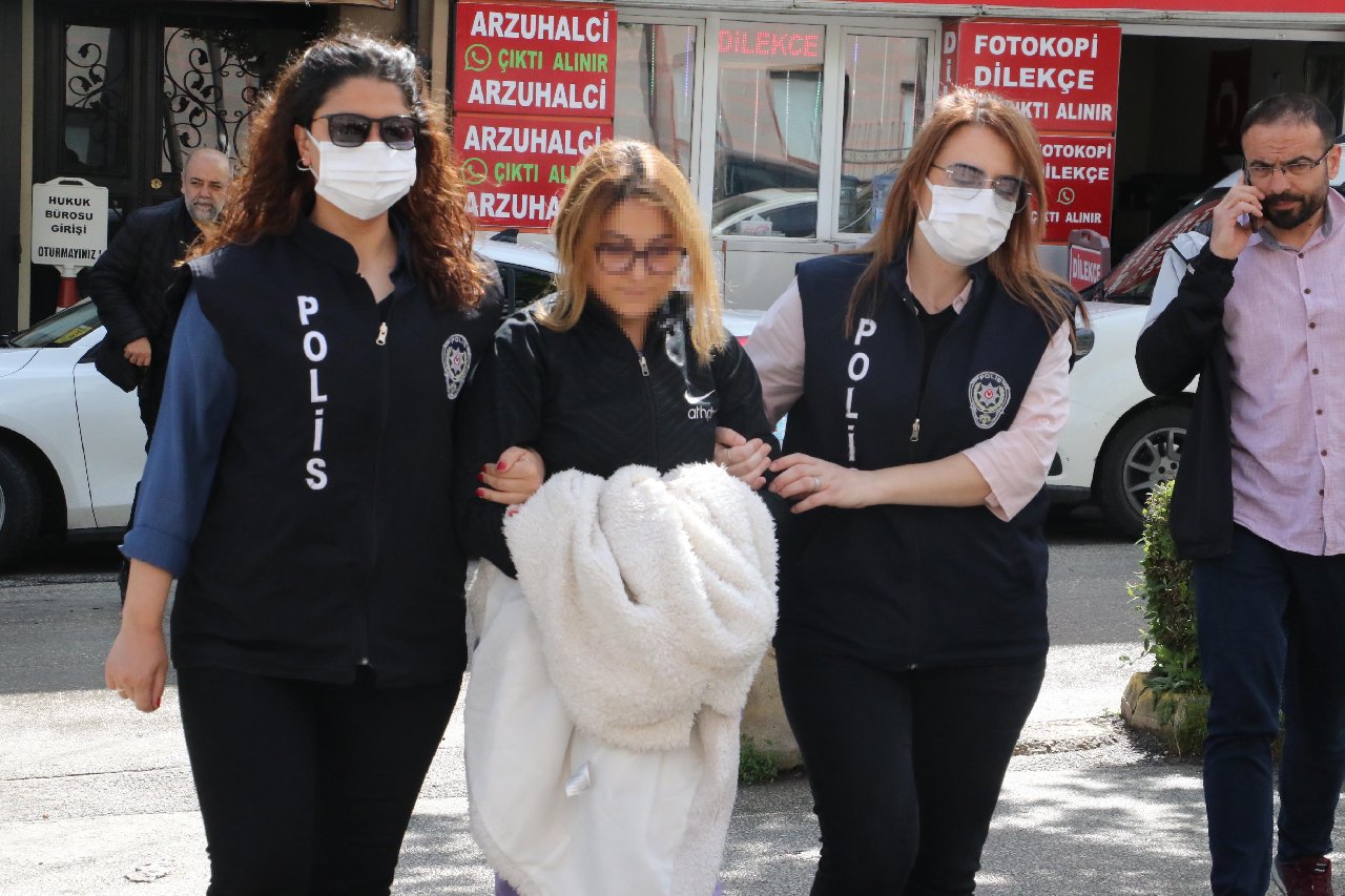 Cumhurbaşkanına Hakaretten Ev Hapsine Alınarak, Elektronik Kelepçe Takıldı