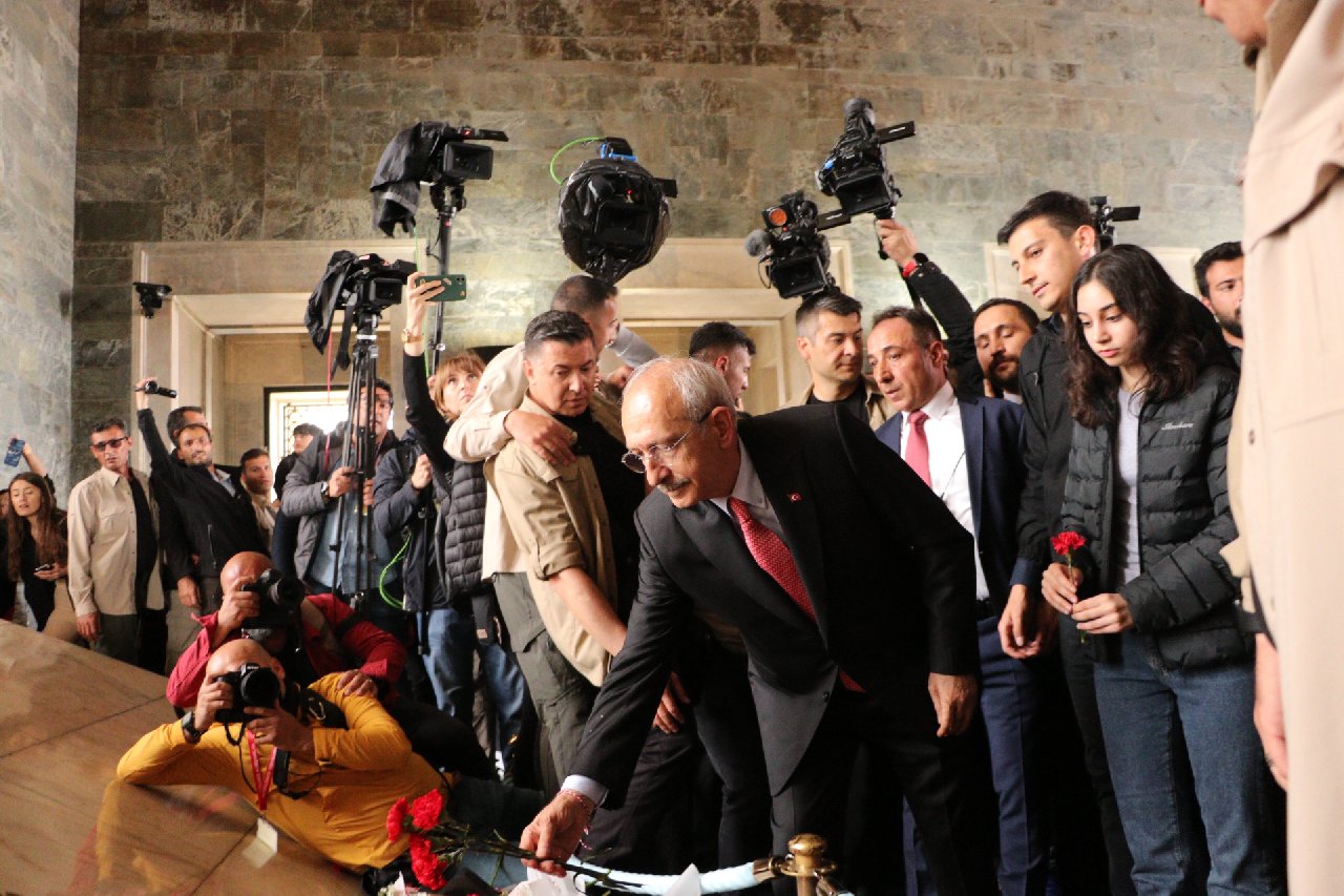 Kılıçdaroğlu'ndan Anıtkabir'e Ziyaret