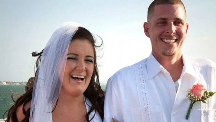 Saatte 80 kilometre hızla giden aracın direksiyonunda seks yaptılar ve…