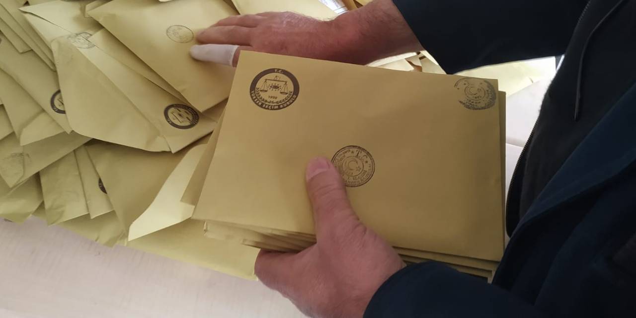 Sandık Sonuçları ve Tutanaklar Açıklanmıyor: YSK Hala Neyi Bekliyor?