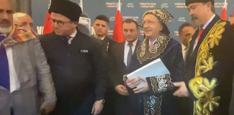 Kılıçdaroğlu, Ülkücü kanaat önderleri ile buluştu