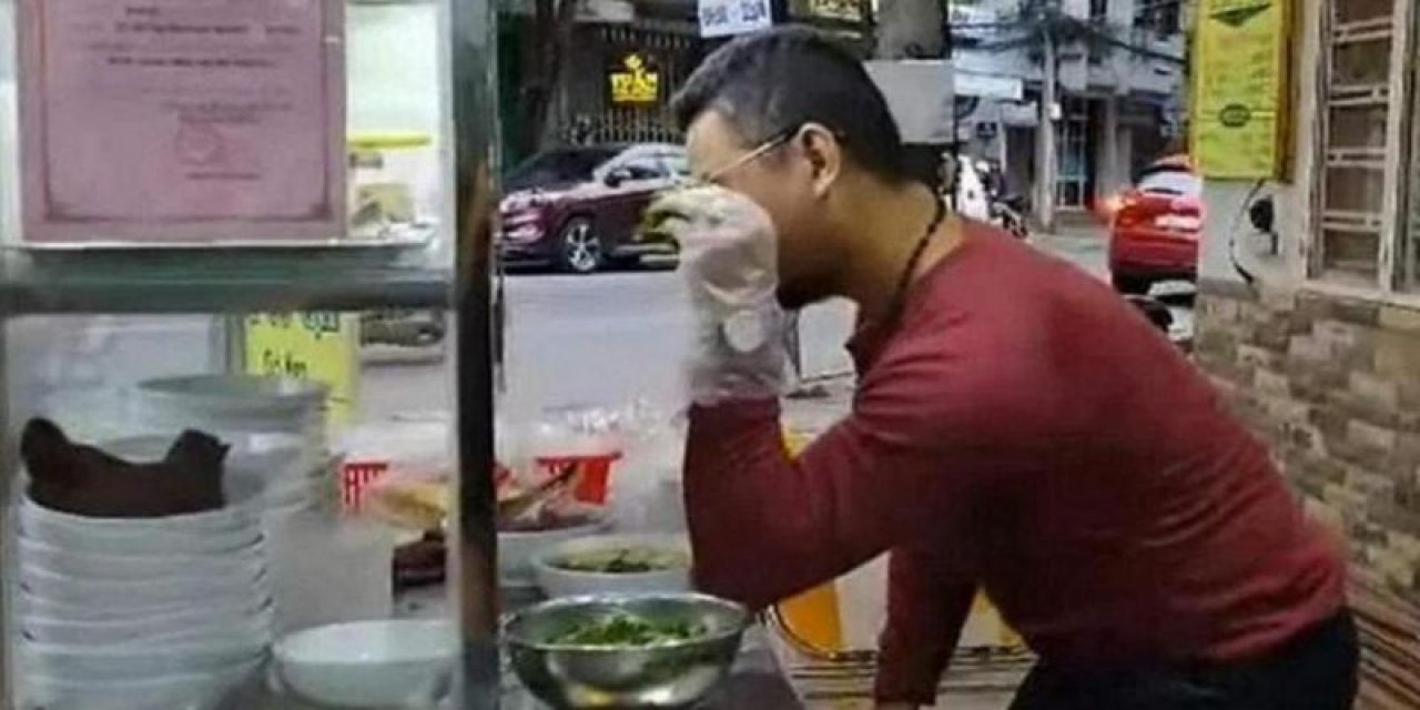 Vietnam'da Nusret’i Taklit Eden Esnafa Hapis Cezası