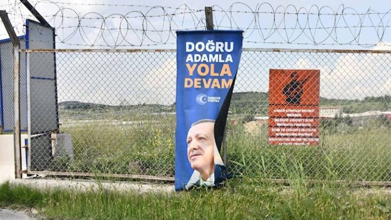 Pankart asmadıkları bir Zırhlı Birlikler  kalmıştı