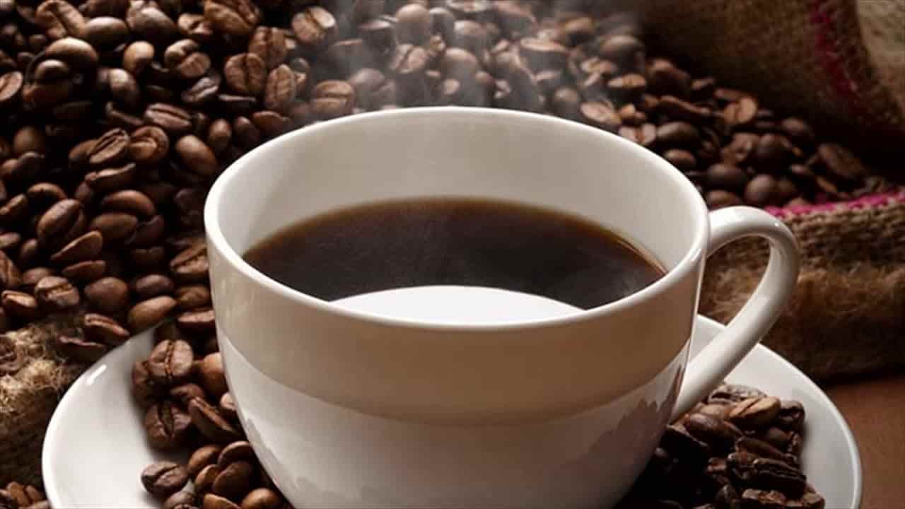 Aç karnına kahve içmenin sağlığa etkileri... Yararı mı daha çok yoksa zararı mı?