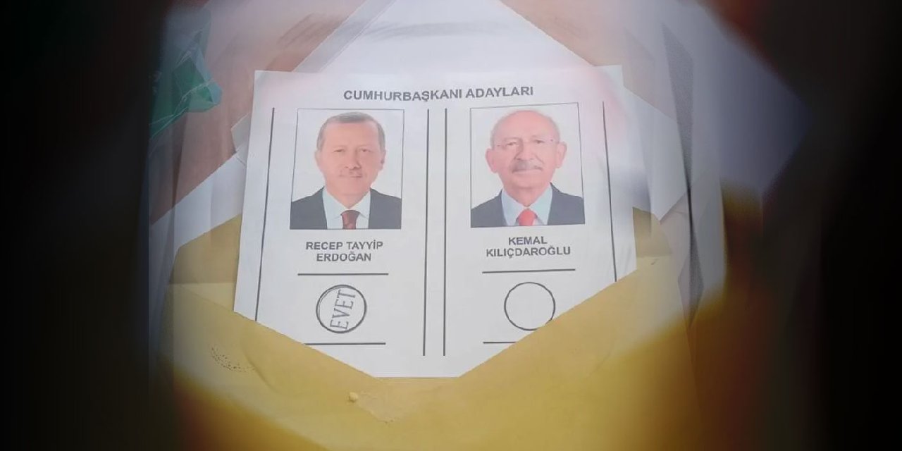 Sandık Başında Skandal Olay... Zarflar Kontrol Edilince Ortaya Çıktı
