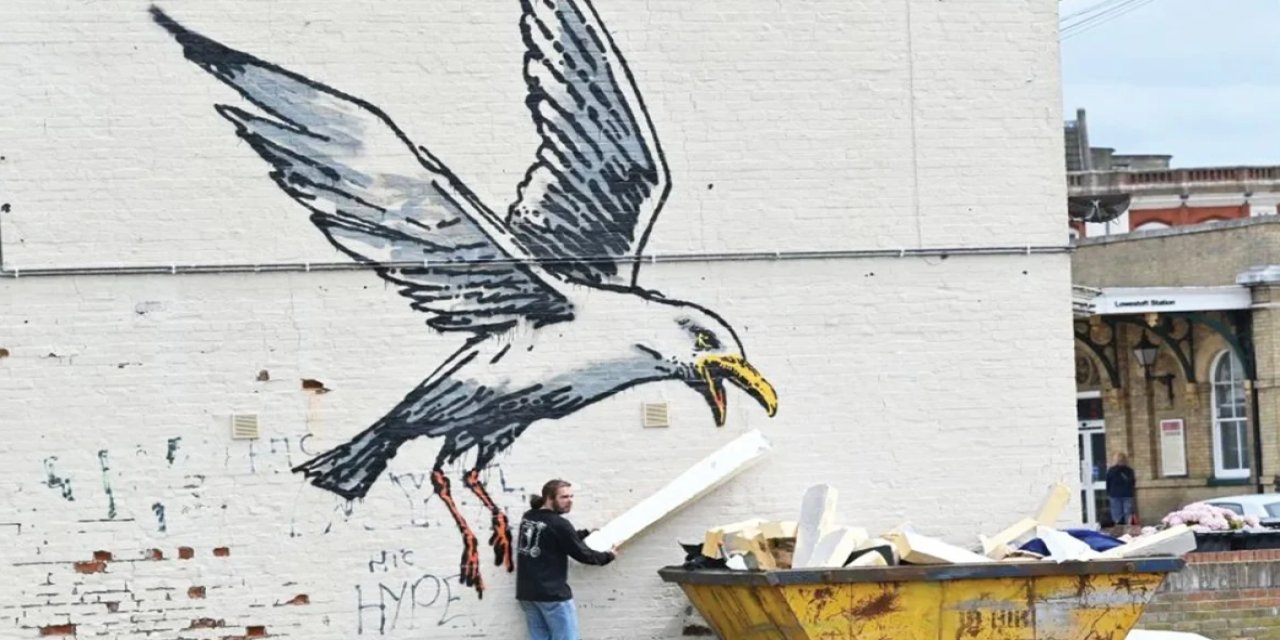 Banksy'nin Eseri Kabusları Oldu: Her Yıl 250 Bin Dolar Harcıyorlar
