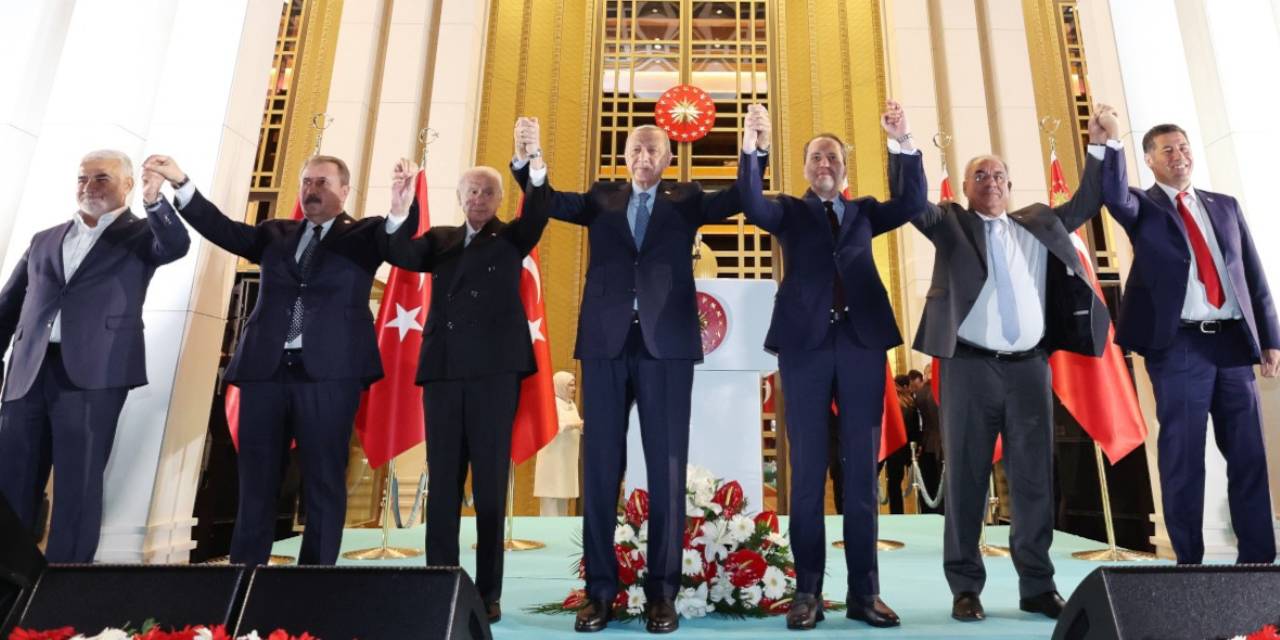 Yeniden Refah İlk Günden Saray’a Göz Dikti, AKP’lileri Kızdırdı
