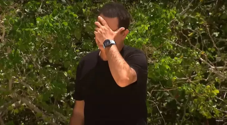 Survivor'da aşk itirafı üzerine Acun utancından yüzünü kapattı