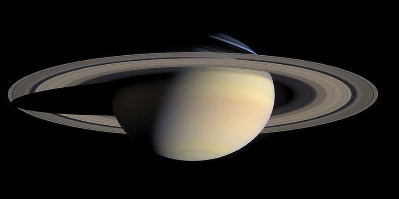 NASA Paylaştı: Uzaya Fışkıran Dev Su Buharı... Satürn'de Yaşam Olabilir