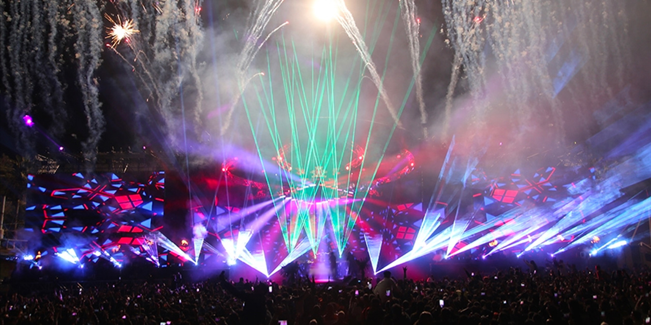 İstanbul'a bu yaz çok eğlenecek! İşte konser verecek dünyaca ünlü isimler...