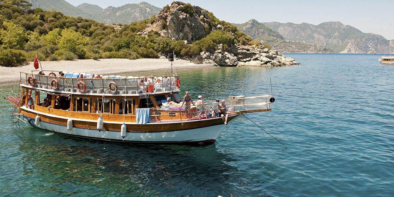 Vize Alamayan Tatilci Dümeni Kırdı... Eylül Ayı Bile Şimdiden Doldu