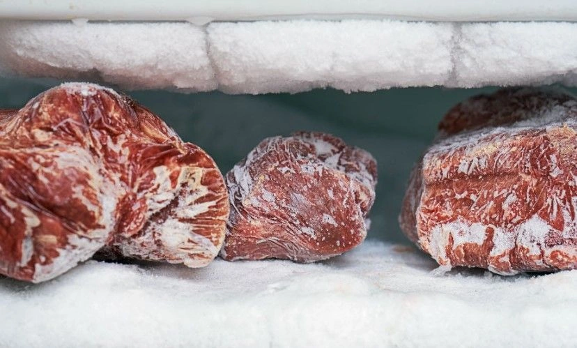 Meğer yıllardır yanlış yapıyormuşuz: Dondurulmuş kıymayı çözdürürken sakın bu hatayı yapmayın