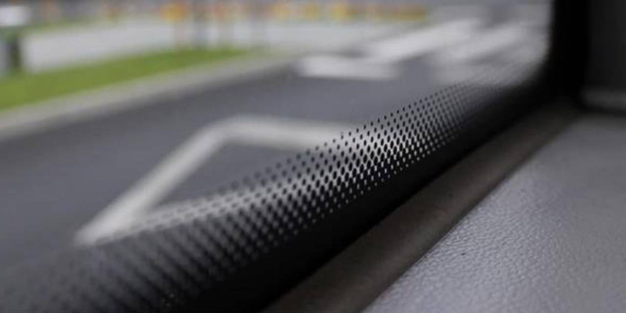 Araba Camlarının Kenarlarındaki Siyah Noktalar Ne İşe Yarıyor? Nedenini Öğrenince Çok Şaşıracaksınız