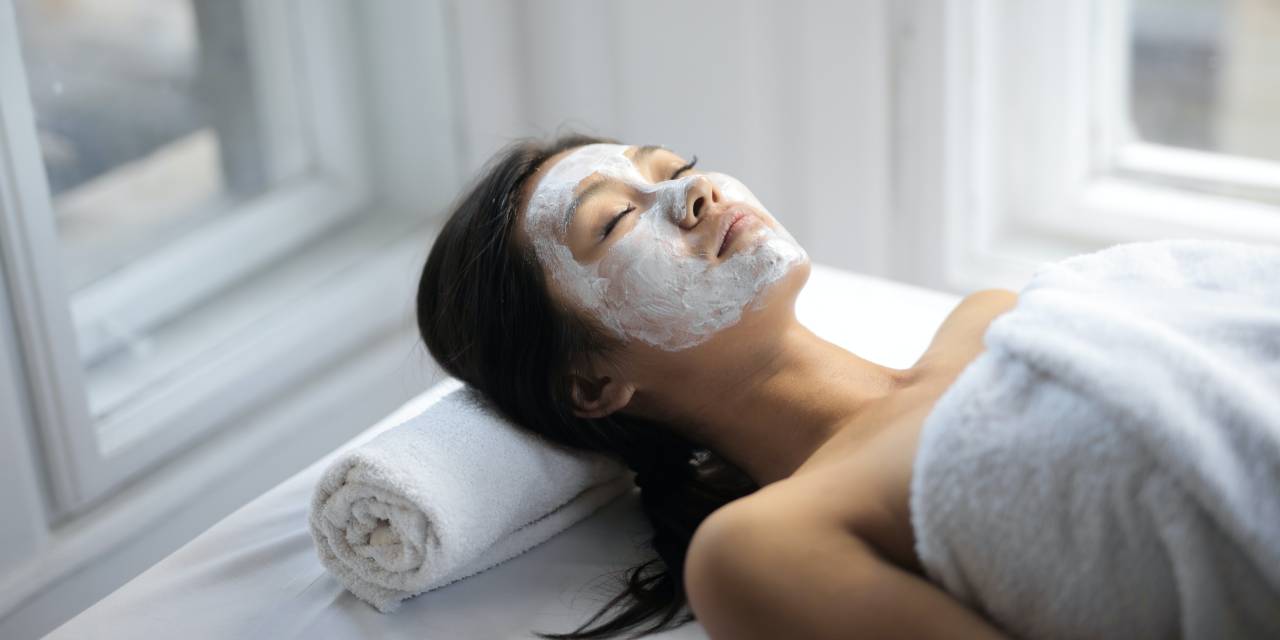 Evde Kalıcı Yüz Beyazlatma Yöntemi! Asyalı Kadınların Doğal Yüz Beyazlatma Yöntemleri