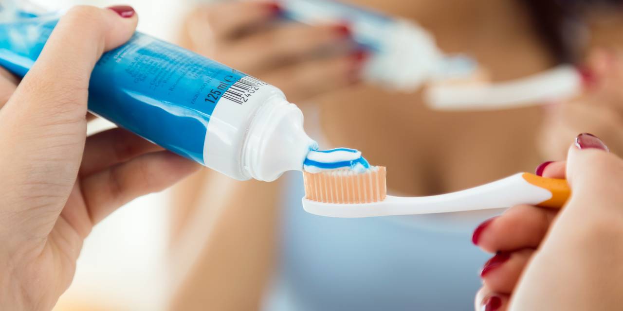 Sağlıklı Dişlere Sahip Olmak İçin... Diş fırçalarken bu hatayı sakın yapmayın!