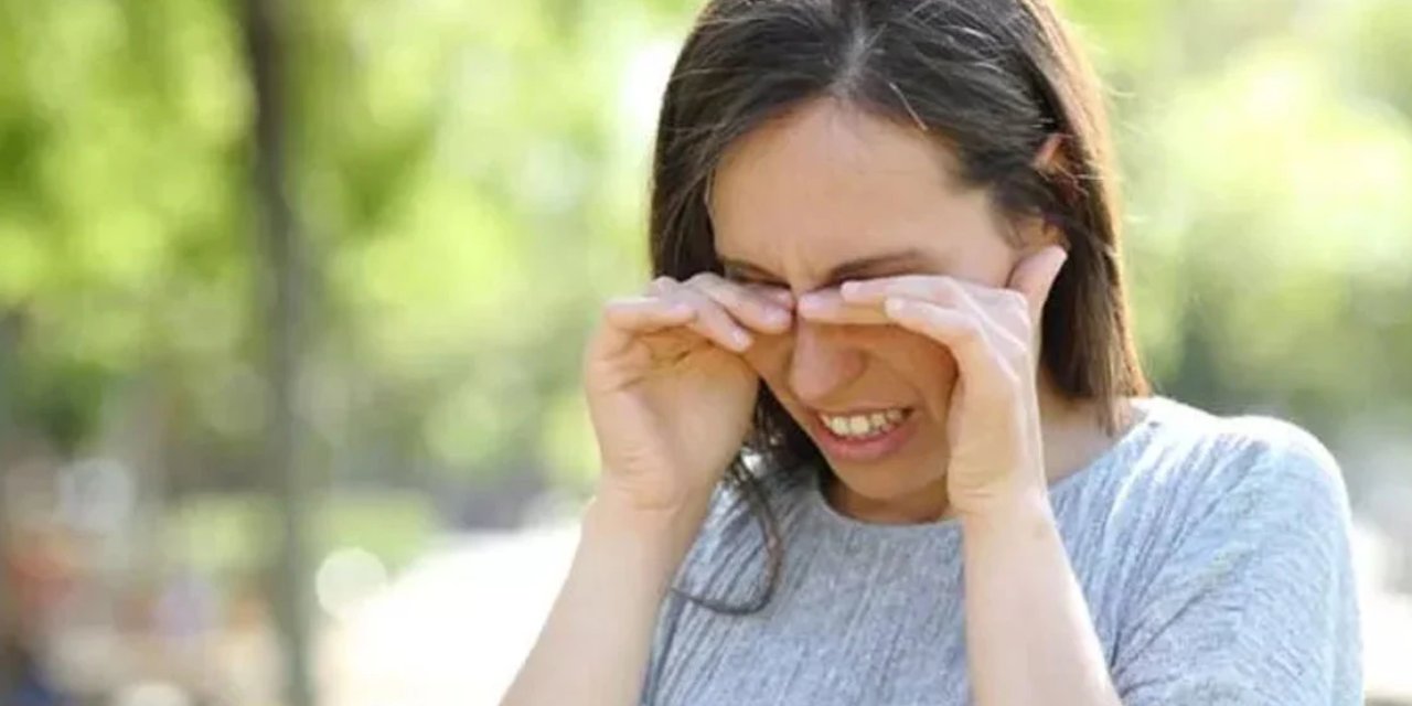 Gözleriniz sürekli kaşınıyorsa sebebi bu olabilir! Bu rahatsızlık kimsenin aklına bile gelmiyor