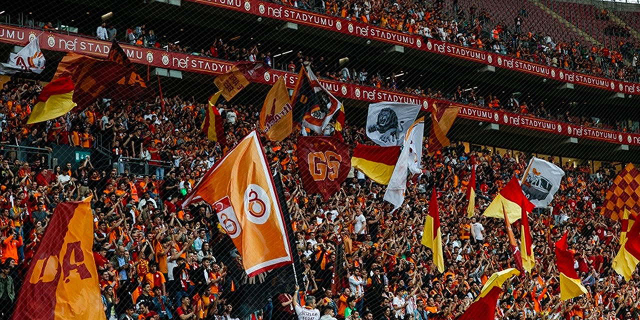 Galatasaraylı taraftarın yeni doğan çocuğuna verdiği isim gündem oldu!