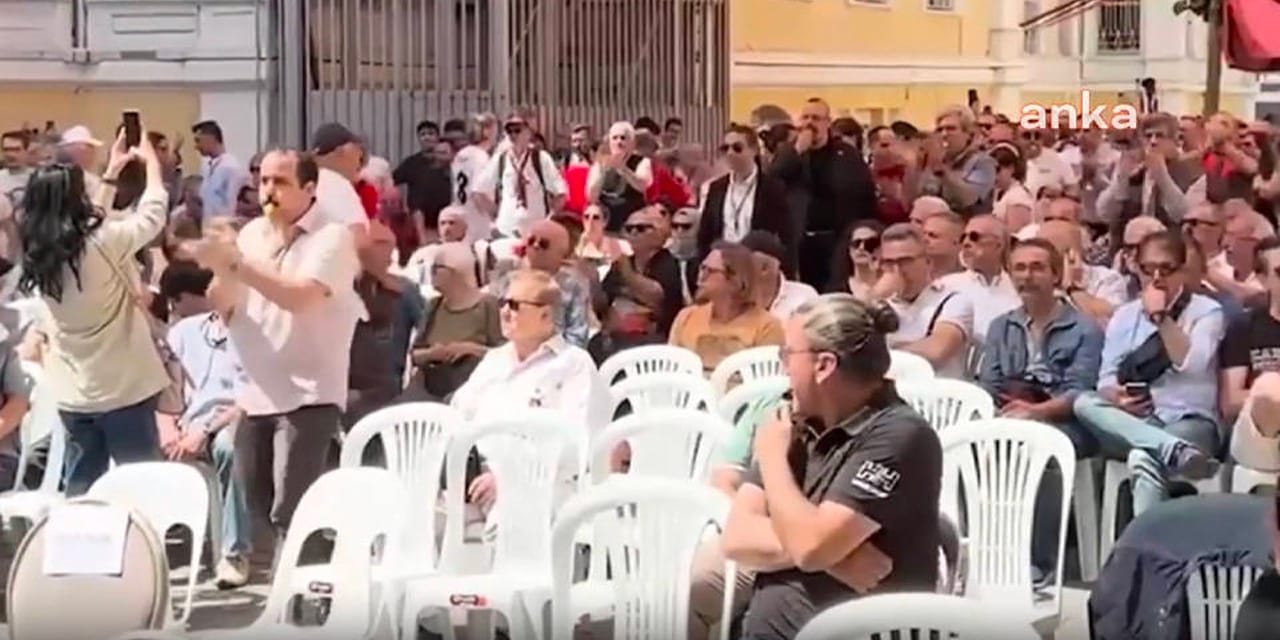 Tarihi Lisede Liyakat Tepkisi! Okul Müdürü ve Vakıf Başkanı Protesto Edildi