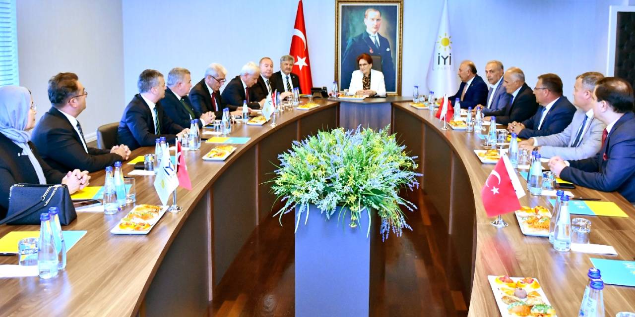 İYİ Parti'de Yerel Seçim Toplantısı: Akşener Başkanlarla Görüştü