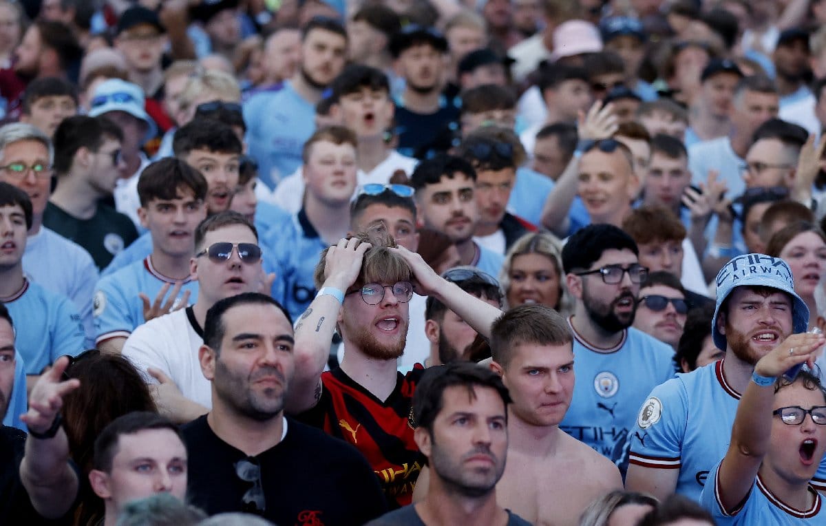 İngilizler, 11 saatlik asgari ücretiyle Türkiye’de yiyip, içip ülkelerine döndü