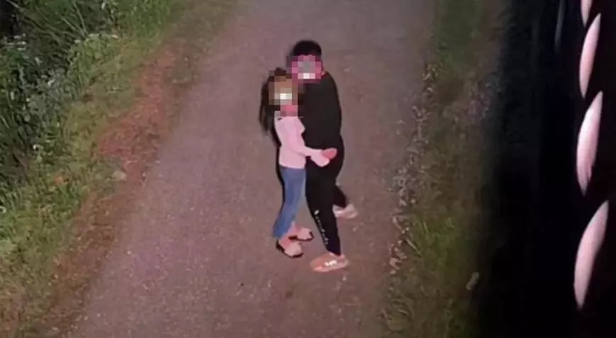 Yedi yıllık evliliği bitiren fotoğraf!Liseden eski sevgilisiyle yakaladı!