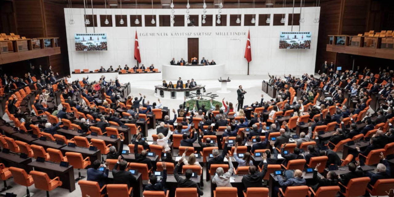 TBMM'de İYİ Partililer AKP Adayına Oy Verdi