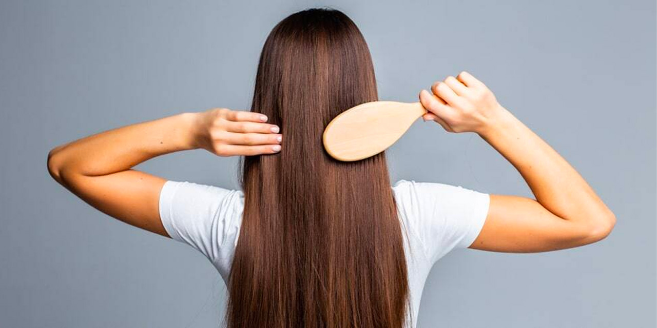 1 haftada saçları bele kadar uzatıyor! Saç dökülmesini de bitiriyor, işte o yöntem