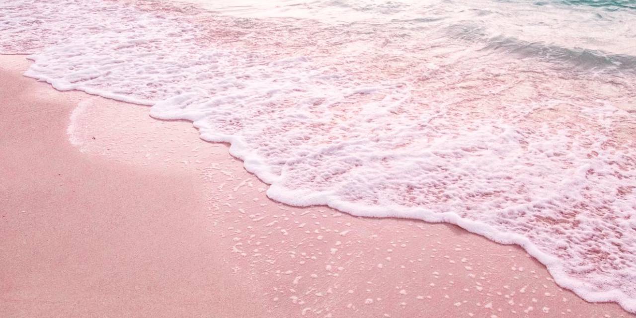 Dünyadaki en güzel plajlardan biri... Pembe kumlu plaja ayak basmayı umanlara kötü haber: 90 bin TL'ye kadar cezası var