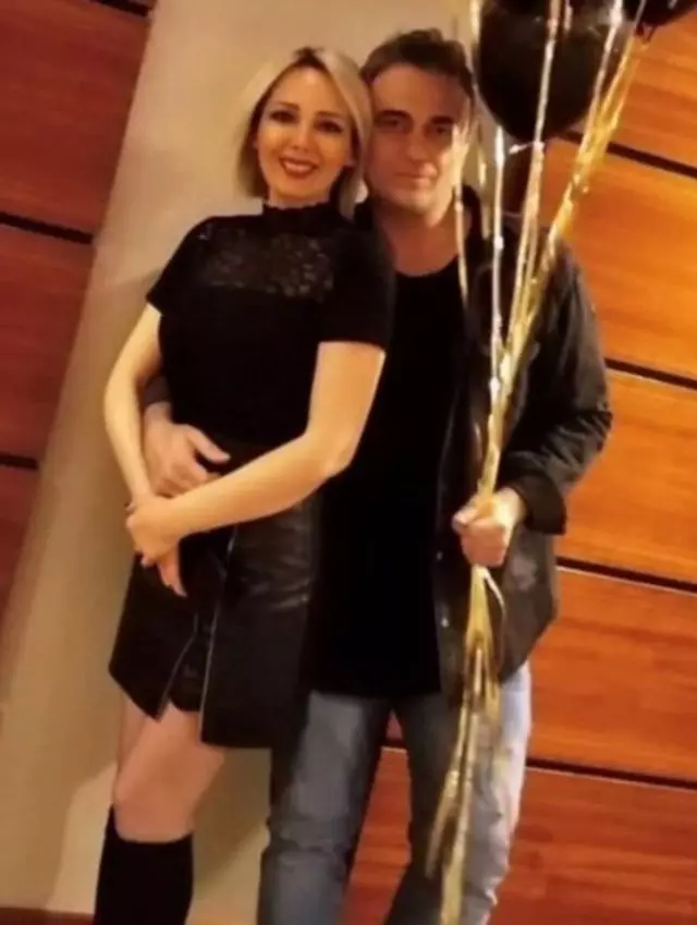 Oynadığı Dizideki Çocuk oyuncunun annesiyle evlenen şarkıcı Kutsi boşanıyor!