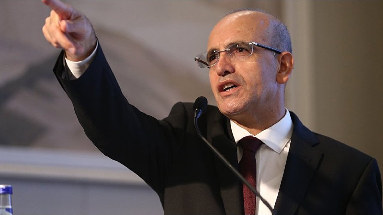 AKP'nin anketinde Mehmet Şimşek'e güven yerin dibinde