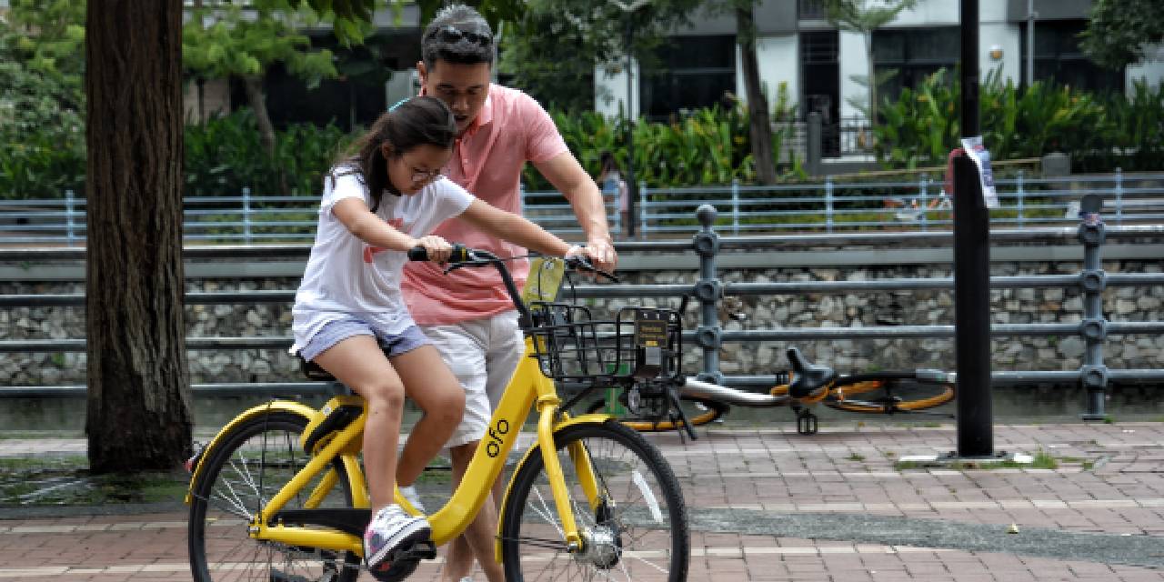 Kadınlar Babalarına Daha Fazla Güveniyor