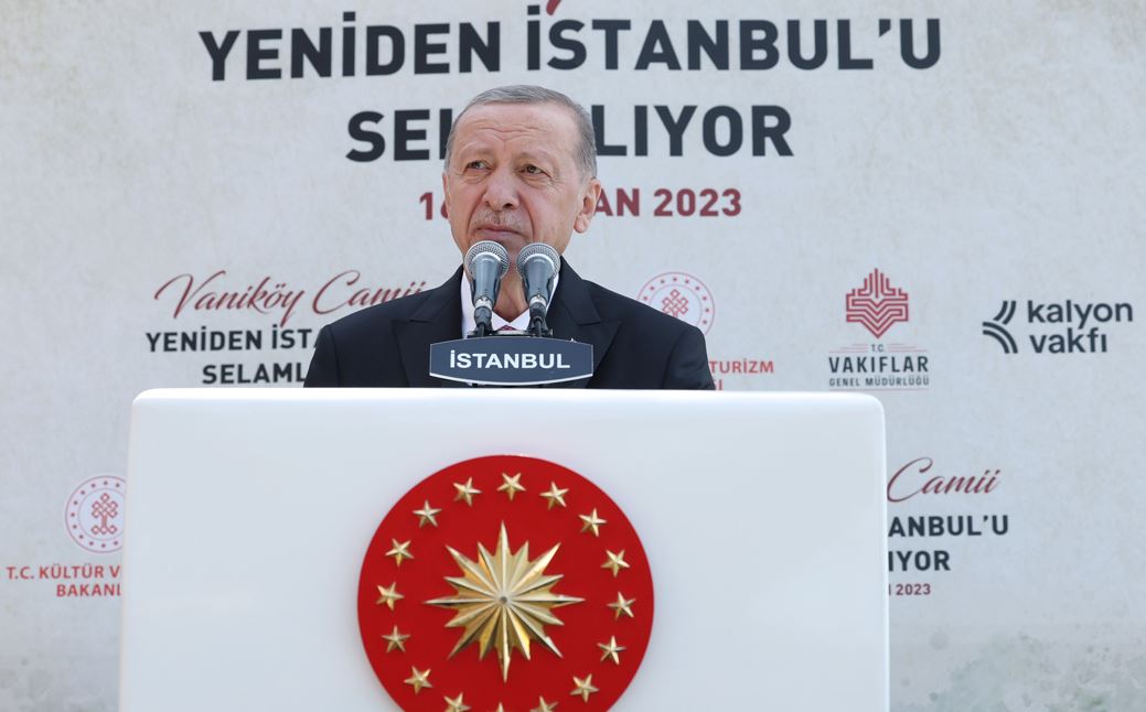 Erdoğan, İmamoğlu'nu Hedef Aldı: İstanbul Birkaç Senedir Fetret Devrine Girdi
