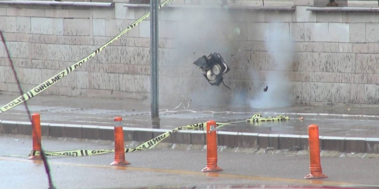 Emniyet Önünde Şüpheli Çanta Alarmı: Fünye İle Patlatıldı