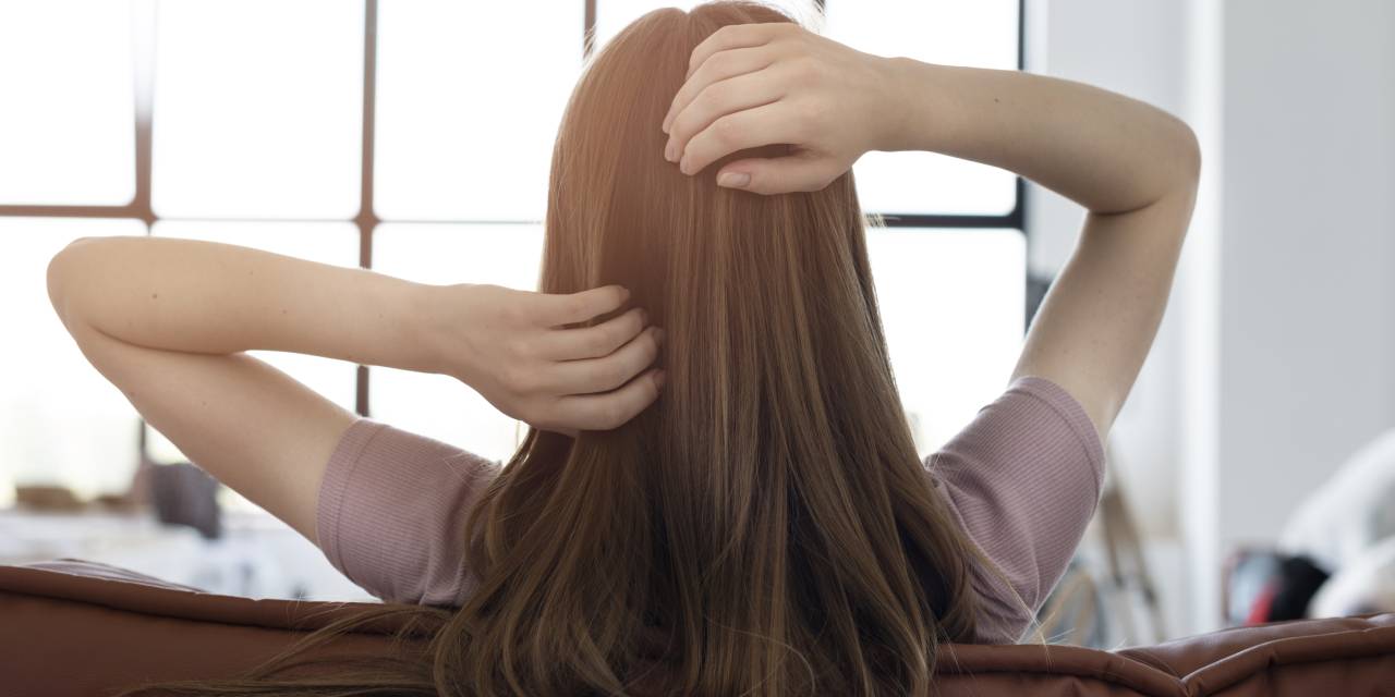 Saç Derisini Onaran O Yöntem! Tek Malzemeyle Egzamaya Ve Kaşıntıya Son!