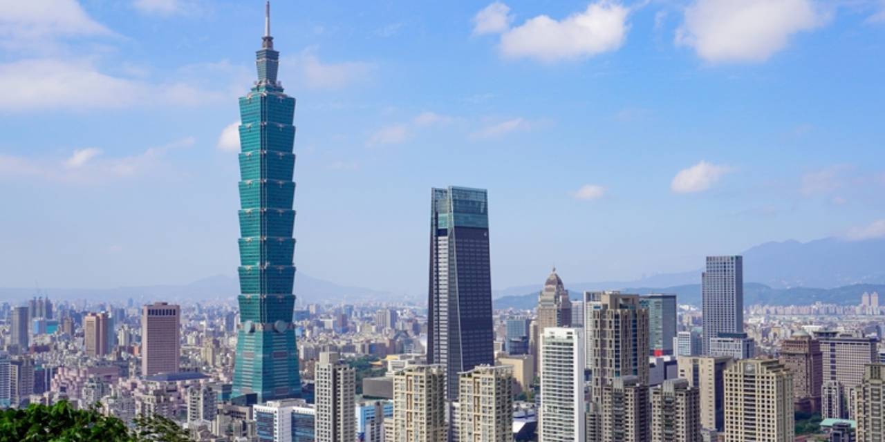 Anaokulunda skandal! Çocuklara içinde uyuşturucu madde bulunan öksürük şurupları verilmiş