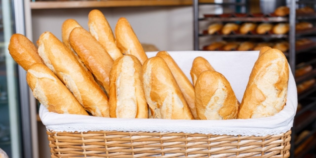 Ekmeklerin uzun süre taze kalması ,çıtırlığını kaybetmemesi  için bu malzemeyi ekmek kutunuza koyun