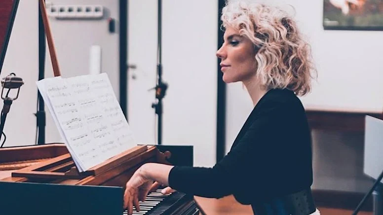 Ünlü İsim Kedisini Aramaya Çıktı: Apar Topar Gözaltına Alındı