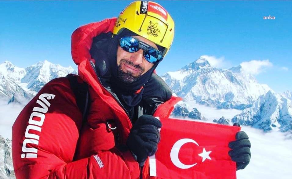 Milli Dağcı Tunç Fındık, Dünyadaki 8 Bin Metre Ve Üzeri 14 Dağa Tırmanışını Tamamlayan İlk Türk Sporcu Olarak Tarihe Geçti