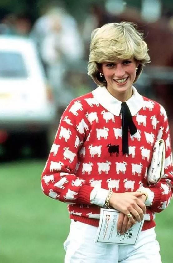 Prenses Diana'nın İkonik Kara Koyunlu kazağı Açık Artırmada! Fiyatı dudak uçuklattı