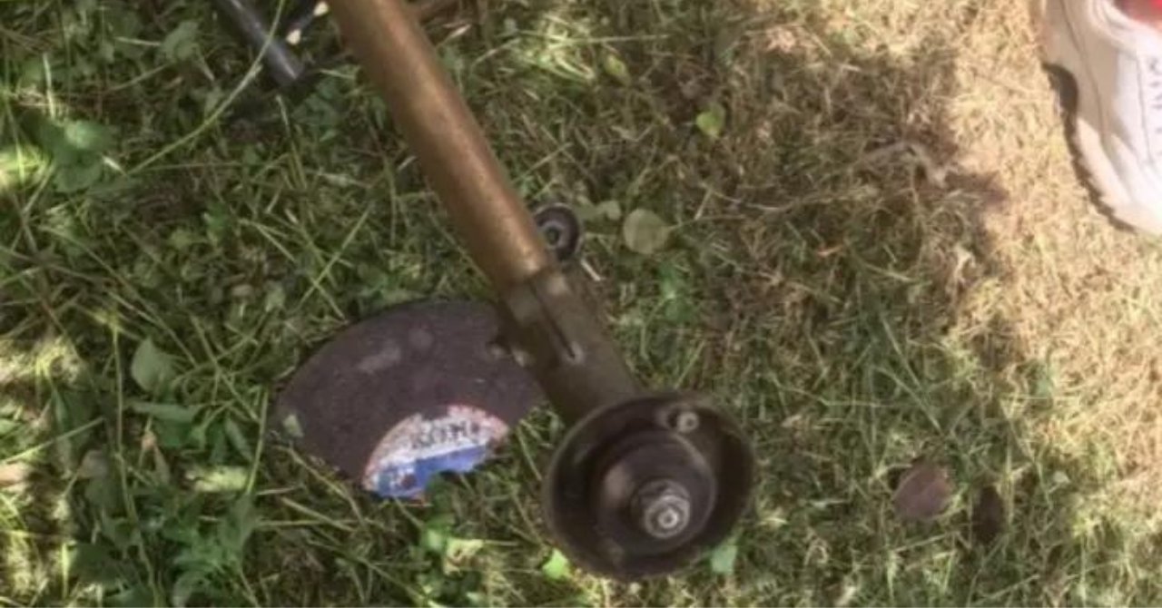 Çim biçme makinesiyle yanlışlıkla cinsel organını kesti! Canından oldu!